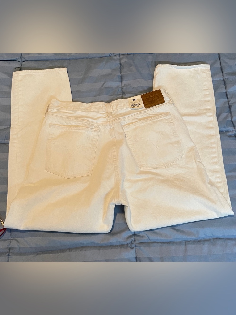 Levi's Straight Leg Jeans in Off-White/Cream - Picture 4 of 8